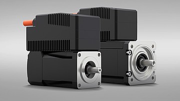Combination of an inverter and servo motor