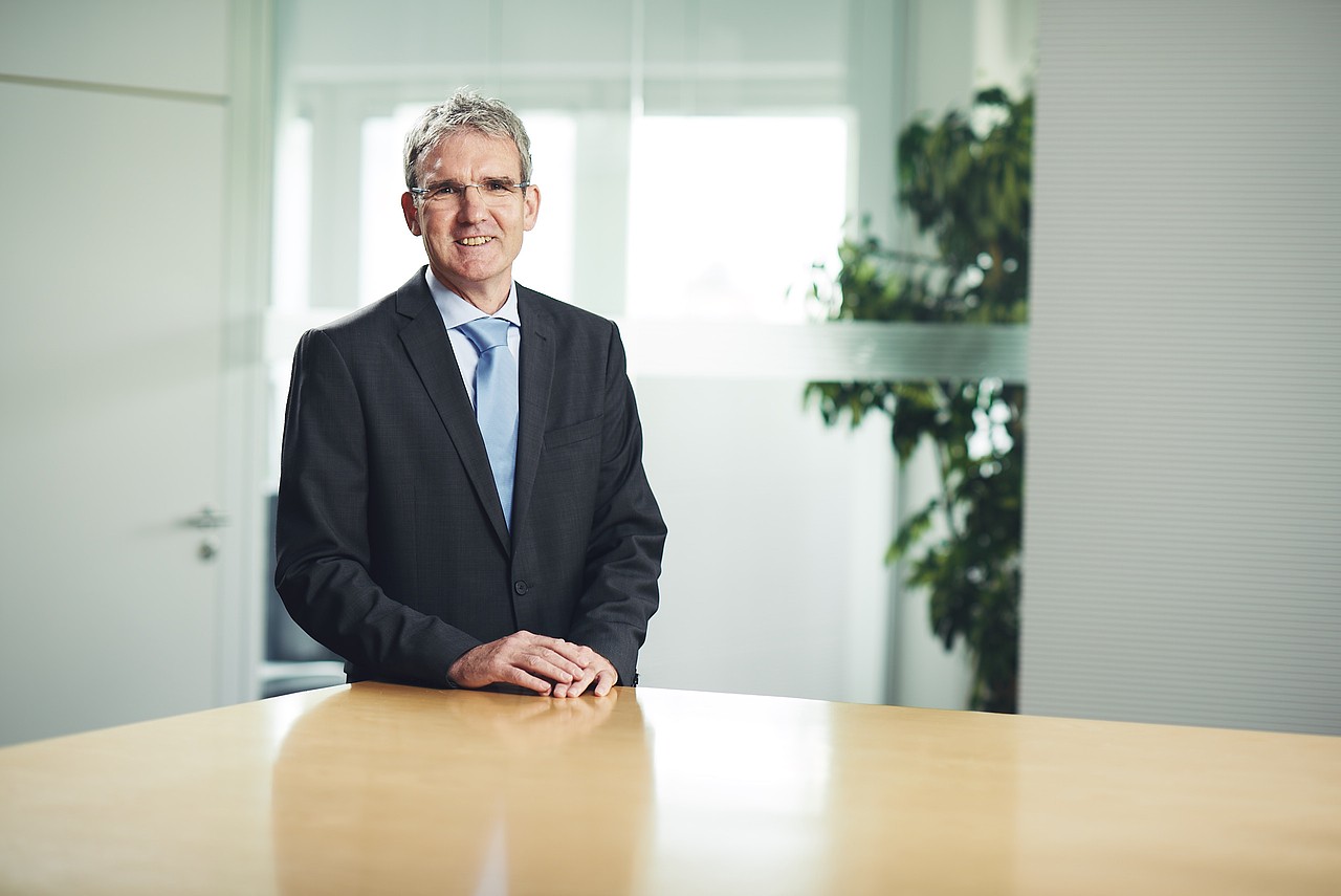 Uwe Lohage works in technical sales with a focus on smart technology at DESTACO.